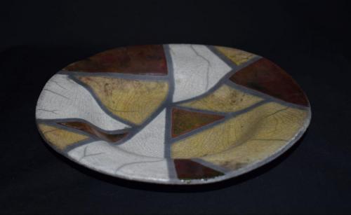 Geometric plate